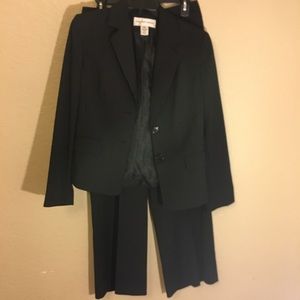 Jones New York Black Pinstripe Suit Size 8